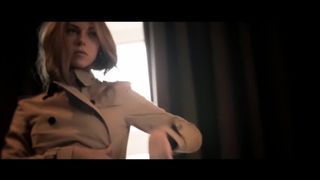 Худая девка взяла в рот у привязанного к креслу парня и поскакала на его хере